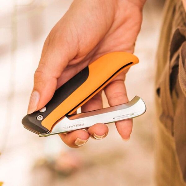 X-series™ Nôž na zber úrody K80 - zatvárací FISKARS 1062819