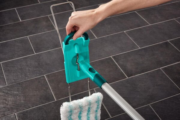 Podlahový mop PROFI Micro Duo s hliníkovou násadou - CLICK System LEIFHEIT 55045