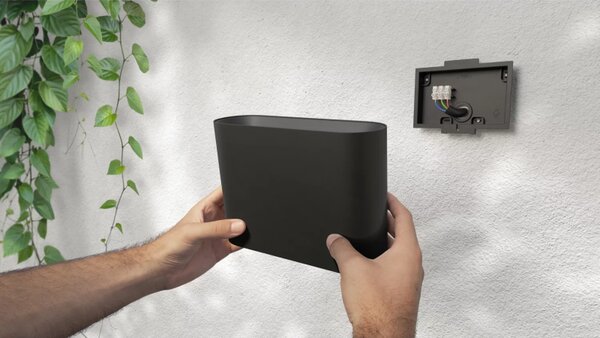 Philips Hue White and color ambiance 8720169234505 Dymera nástenné svietidlo LED 10,2W/1020lm 2200-6500K+RGB IP44 čierna