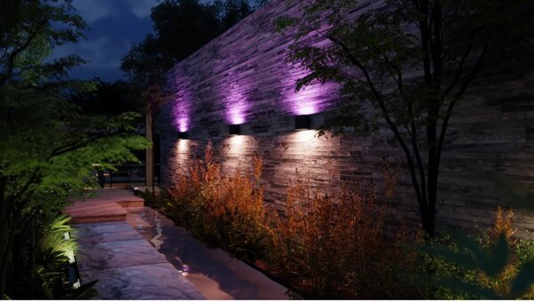 Philips Hue White and color ambiance 8720169234505 Dymera nástenné svietidlo LED 10,2W/1020lm 2200-6500K+RGB IP44 čierna