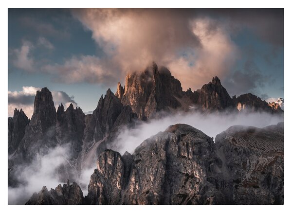 Sklenený obraz - Talianske dolomity schované v hmle (70x50 cm)