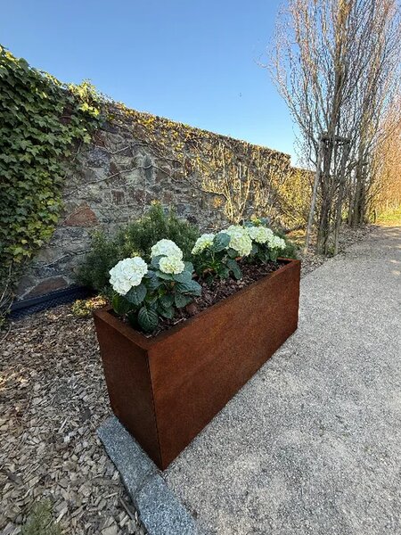 Tall Vysoký záhradný kvetináč 40 × 120 × 50 cm, corten CORGARDEN 1083