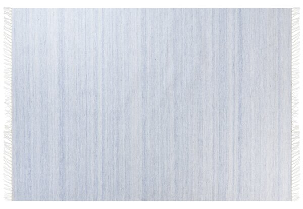 Koberec svetlomodrý recyklovaný syntetický materiál 160 x 230 cm so strapcami interiér exteriér