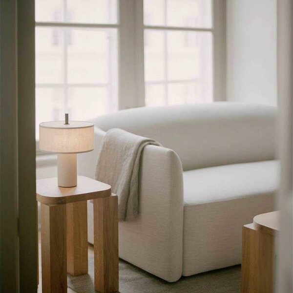 NEW WORKS stolová LED lampa na akumulátor Margin Beige, stmievateľná, Krémová / jantárovo žltá, Obývacia izba / jedáleň, Textil / látka / hodváb, Škandinávsky, Stojacie svietidlo