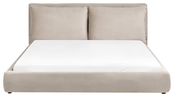 Posteľ sivobéžová zamatové čalúnenie 180 x 200 cm s vankúšovým čalúneným čelom moderná spálňa