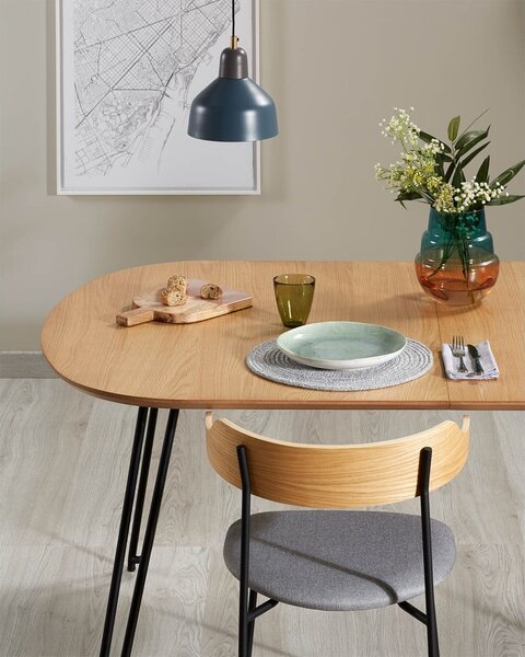 Rozkladací jedálenský stôl v dekore duba v prírodnej farbe 90x140 cm Novac – Kave Home