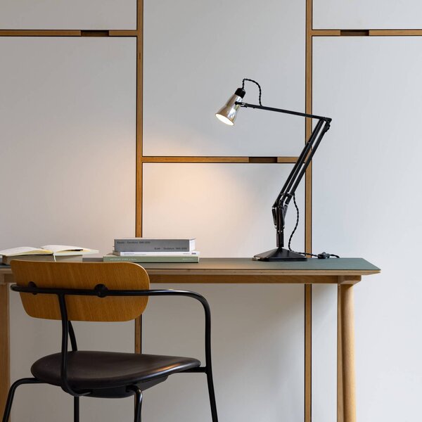 Anglepoise Stolná lampa Original 315, strieborná/čierna, Čierna, Pracovňa / Kancelária, Hliník, Dizajn, Stojacie svietidlo