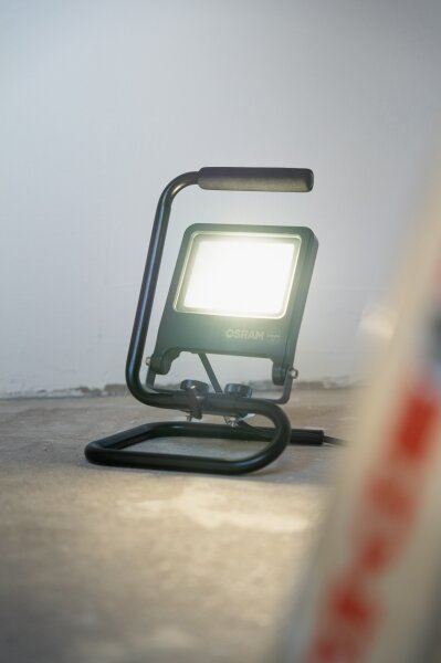 Osram - LED reflektor s držiakom S-STAND LED/30W/230V IP65
