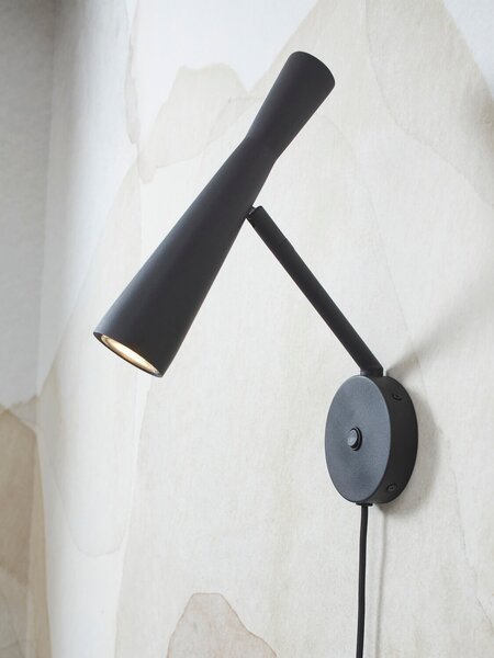 MUZZA Nástenná lampa Ordos čierna