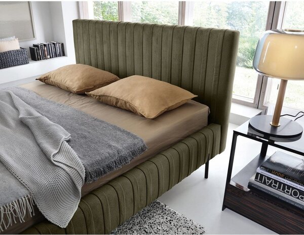 Zelená čalúnená dvojlôžková posteľ s úložným priestorom s roštom 160x200 cm Plissa – ELTAP