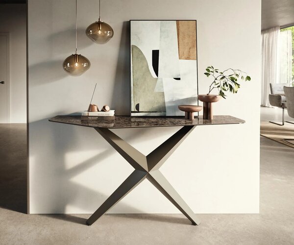 DELIFE Konzolový stolík Edge polygonálny 140×50 cm keramika Emperador Extra Lucidato tmavohnedá Zentharo kov titánová farba