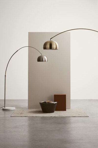 MUZZA Stojacia lampa CALAS strieborná