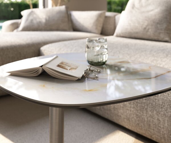 DELIFE Konferenčný stolík Edge zaoblený tvar 60×60 cm keramika onyx perleť Eleny nerezová oceľ kefovaná