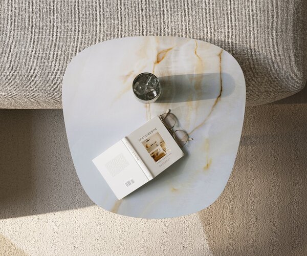 DELIFE Konferenčný stolík Edge zaoblený tvar 60×60 cm keramika onyx perleť Eleny nerezová oceľ kefovaná