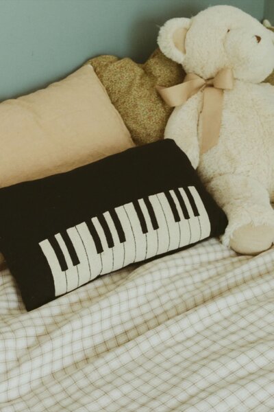 MUZZA Detský vankúš Piano čierny