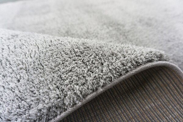 Koberec Microsofty 8301 Light Grey – sivý shaggy obdĺžnik Rozmer: 120x180 cm