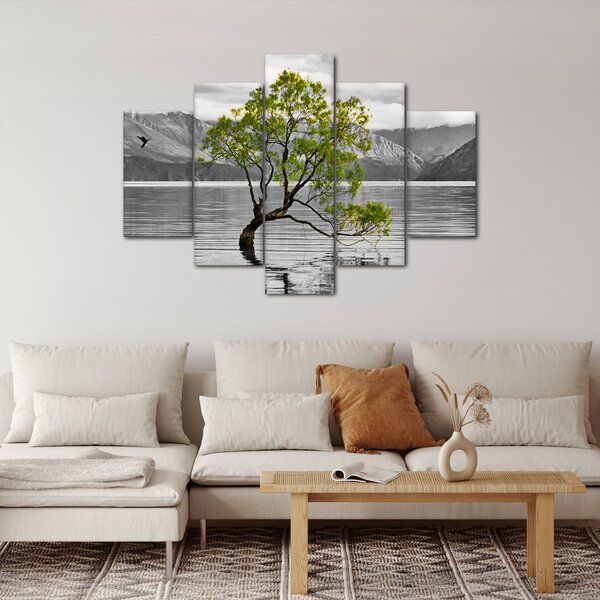 Obraz stromu uprostred jazera (150x105 cm)