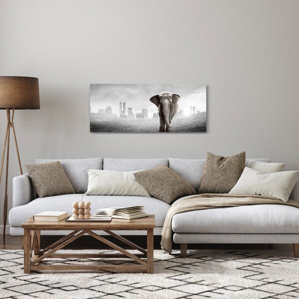 Obraz - Sloník vo veľkomeste, čiernobiely variant (120x50 cm)