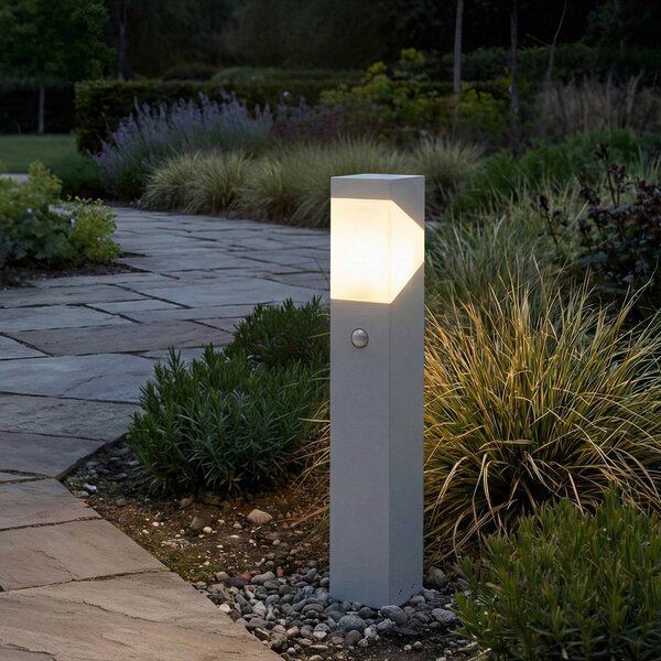 Lucande podlahová lampa Kiran, 60 cm, senzor, svetlosivá, IP44, Hliník / sivá / zinok, Hliník, Moderný, Vonkajčie stĺpové osvetlenie