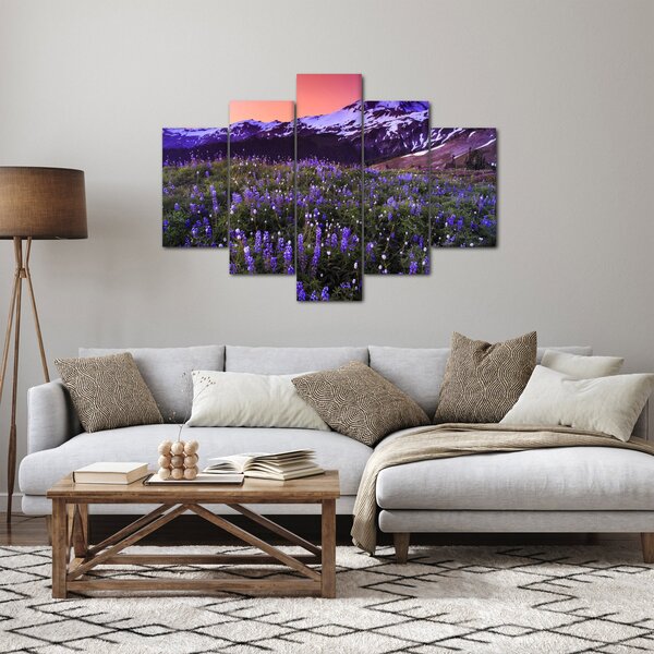Obraz - Sopka a kvety (150x105 cm)