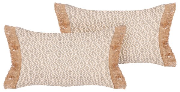 Súprava 2 dekoratívnych vankúšov béžová polyester 30 x 50 cm s geometrickým vzorom a strapcami moderná obývačka spálňa
