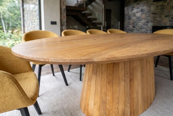 Moderný oválny jedálenský stôl Davidson z masívneho mangového dreva v prírodnej teplej hnedej farbe s lamelovou nohou 220 cm