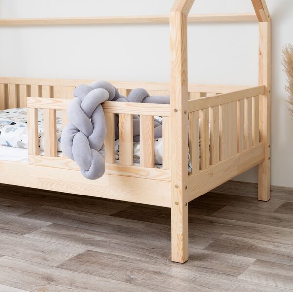 MAXMAX Detská domčeková posteľ z masívu borovice NIKO L 20 - 200x120 cm