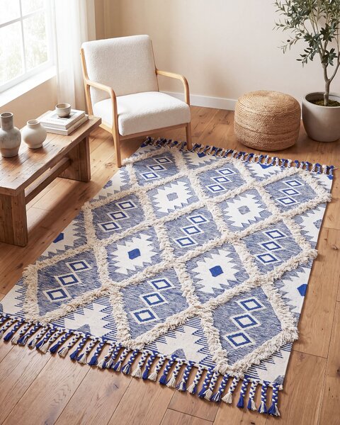 Koberec svetlobéžová a modrá bavlna 140 x 200 cm obdĺžnikový geometrický vzor strapce ručne tkaný moderný boho štýl