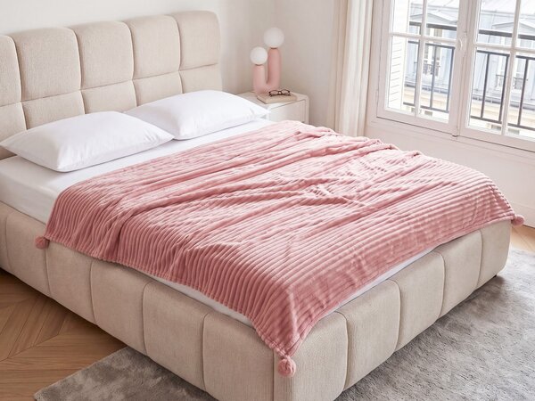 Deka ružová polyester 150 x 200 cm rebrovaná štruktúra s brmbolcami prikrývka na posteľ