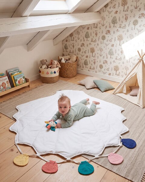 Detská podložka na hranie biela bavlnený poťah prešívaná tvar mušle 110 x 110 cm doplnky detská izba