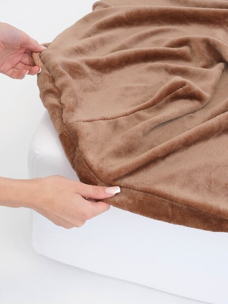 Plachta mikroplyš Deluxe 90 x 200 cm - mocha mousse