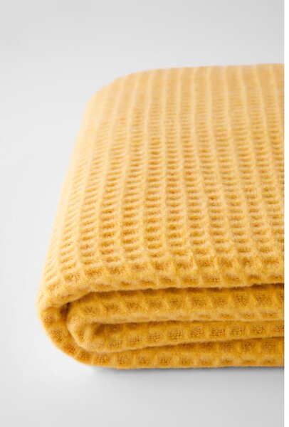Žltý pléd s vafľovým vzorom Euromant Waffle, 140 x 180 cm