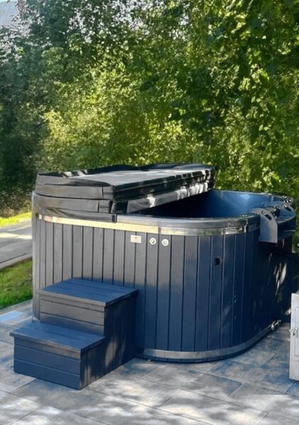 00 Termokryt na vírivku štvorec 200x200