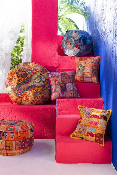 Modrý okrúhly Pouf vankúš so vzorovaním a strapcami – 40*40*30 cm - J-Line by Jolipa