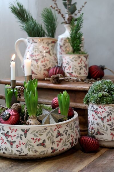 Béžový baňatý keramický džbán s cezmínou Holly - 13*16*15,5 cm - Chic Antique