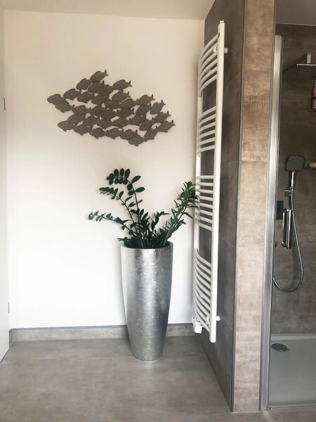 Kvetináč CITY, sklolaminát, výška 80 cm, strieborný lesk