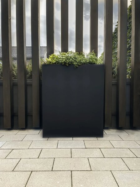 Kvetináč ELEMENTO, oceľ, šírka 75 cm, čierny