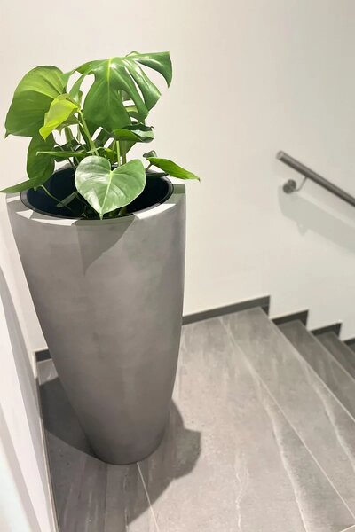 Kvetináč CITY, sklolaminát, výška 100 cm, betón design, sivý