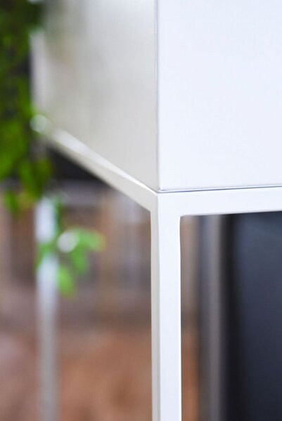 Moderný kvetináč/box na nožičkách STYLE, oceľ, šírka 60 cm, biely mat