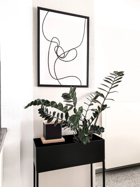 Moderný kvetináč na nožičkách STYLE, oceľ, šírka 60 cm, čierny mat