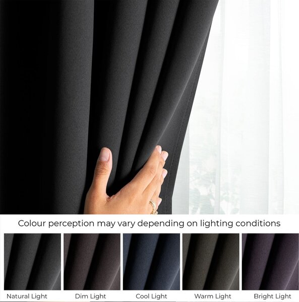 Čierny dimout záves 140x245 cm Kierra – Restilo