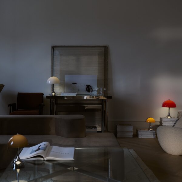 Prenosná lampa Panthella 160, Original Opal blue grey – Louis Poulsen