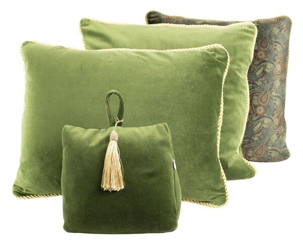 Zelený zamatový vankúš obšitý krúteným zlatým povrázkom Velvet - 45*10*45cm - Mars & More