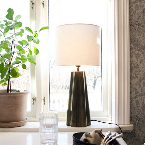 PR Home Stolová lampa Aira, výška 65 cm, mosadzová farba/biela, Mosadz / zlato, Obývacia izba / jedáleň, kov, Stojacie svietidlo