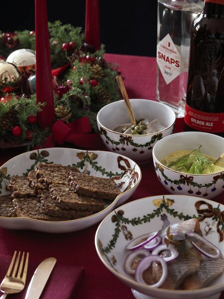 Vianočná porcelánová miska Star Fluted Christmas 300 ml – set 2 ks