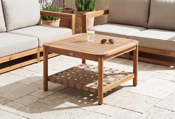 Záhradný konferenčný stolík hnedý akáciové drevo 70 x 70 cm s policou moderný štýl terasa balkón exteriér