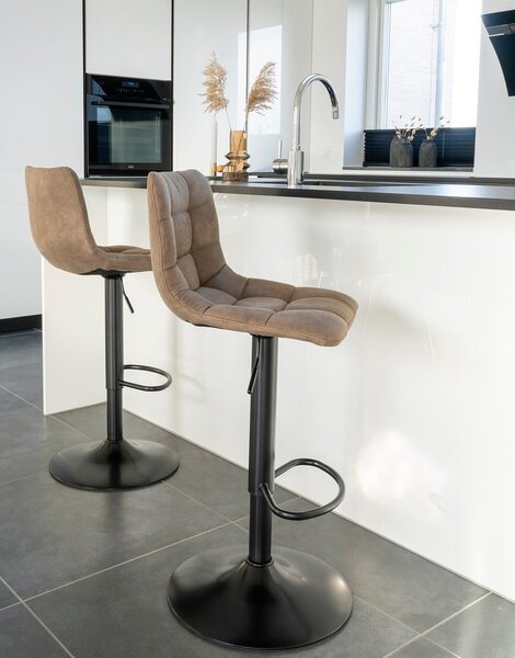 Svetlohnedé čalúnené barové stoličky v súprave s nastaviteľnou výškou 2 ks (výška sedadla 63 cm) Middelfart – House Nordic