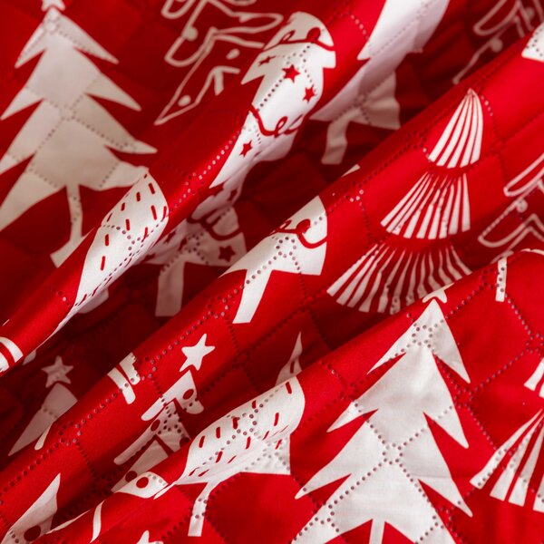 Červený prehoz na posteľ CHRISTMAS TREES Rozmer: 220 x 240 cm