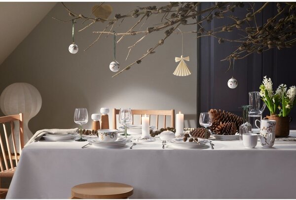 Mlynček z dubového dreva na korenie s bielym detailom z porcelánu Kähler Design Hammershoi, výška 17,5 cm