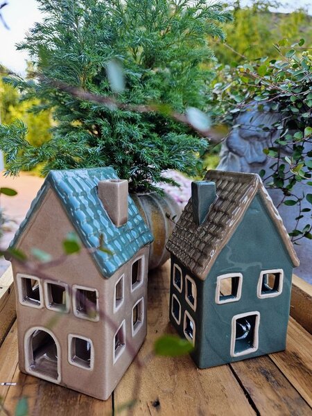 Zelený porcelánový domček svietnik na čajovú sviečku Christmas House - 9*8*15 cm - Clayre & Eef